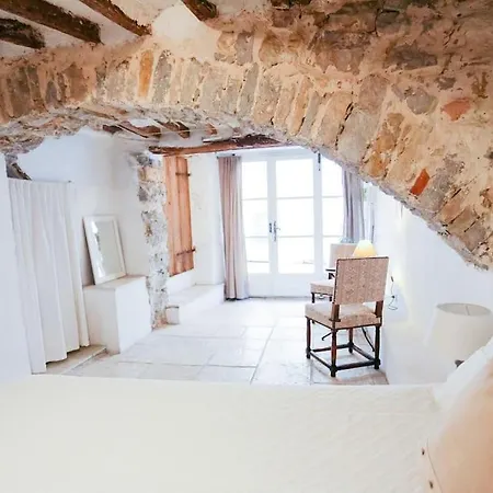 Village House With Ac & Sunny Roof Terrace Holiday home